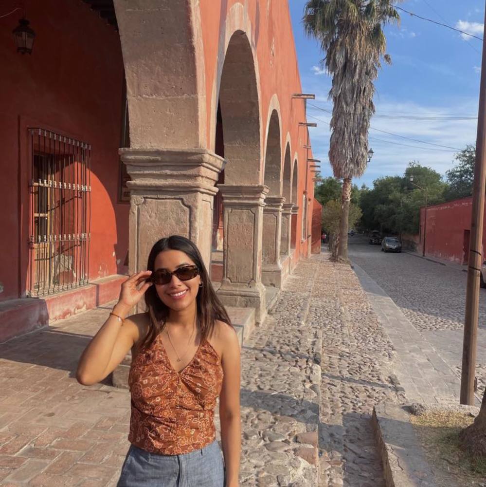 Meet your Posher, Victoria